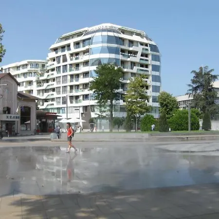 Premium 2Bd Central View Burgas With Parking Apartment
